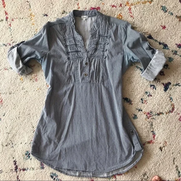🥳 2 for $6 🥳 Kismet shirt XS (S) cotton blue stripes 3/4 sleeves w roll tab - Picture 1 of 12